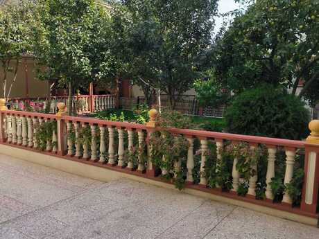 6 otaqlı həyət evi/bağ evi - Əhmədli q. - 385 m²