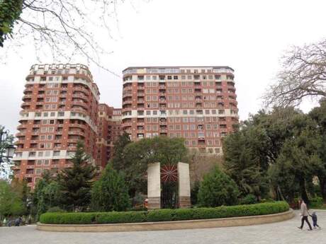 4 otaqlı yeni tikili - Nizami m. - 204 m²