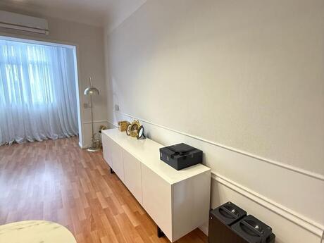 3-комн. вторичка - м. Азадлыг проспекти - 90 м²