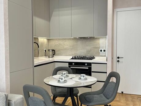2 otaqlı yeni tikili - Gənclik m. - 70 m²