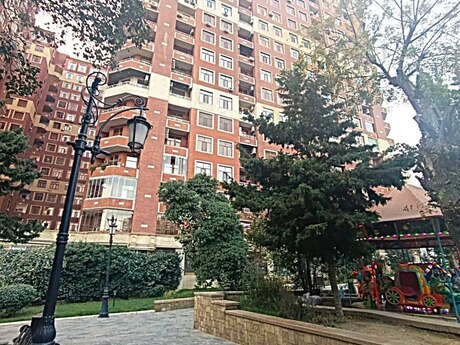 4 otaqlı yeni tikili - Nizami m. - 135 m²