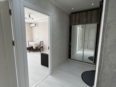 2 otaqlı köhnə tikili - 8-ci kilometr q. - 50 m²