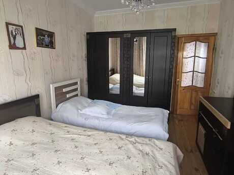3 otaqlı köhnə tikili - Xalqlar Dostluğu m. - 90 m²