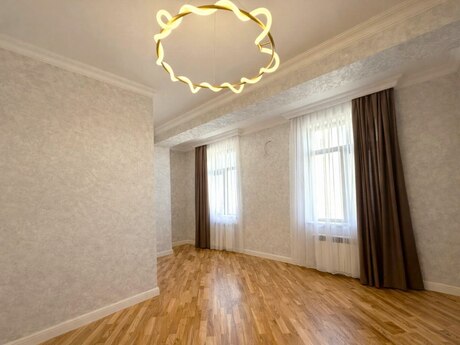 3-комн. новостройка - пос. Бакиханова - 100 м²