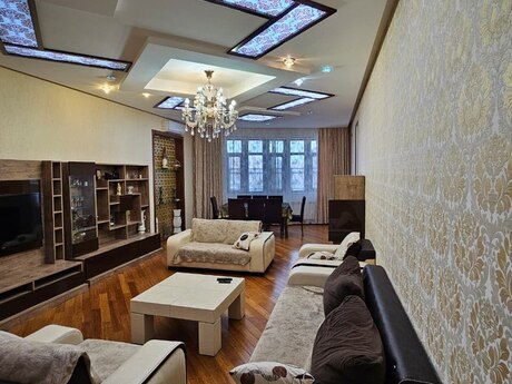 4 otaqlı yeni tikili - Elmlər Akademiyası m. - 200 m²