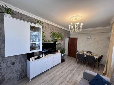 2 otaqlı köhnə tikili - Neftçilər m. - 50 m²