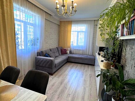 2 otaqlı köhnə tikili - Xalqlar Dostluğu m. - 50 m²