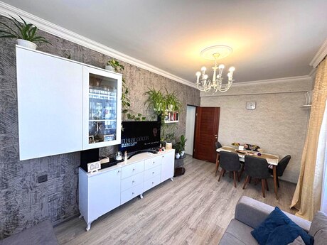 2 otaqlı köhnə tikili - Xalqlar Dostluğu m. - 50 m²