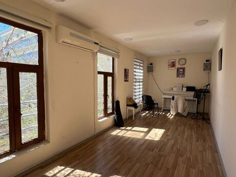 Объявление №6027253 - Баку, м. Низами, 7-комн., 180 м²