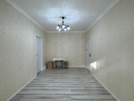 3 otaqlı köhnə tikili - Bakıxanov q. - 60 m²
