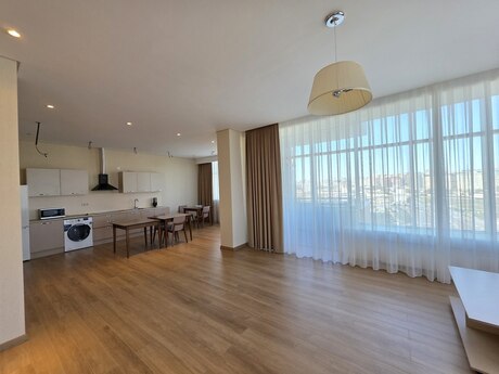 4 otaqlı yeni tikili - Şah İsmayıl Xətai m. - 210 m²