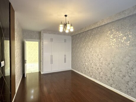 4 otaqlı yeni tikili - Azadlıq Prospekti m. - 215 m²