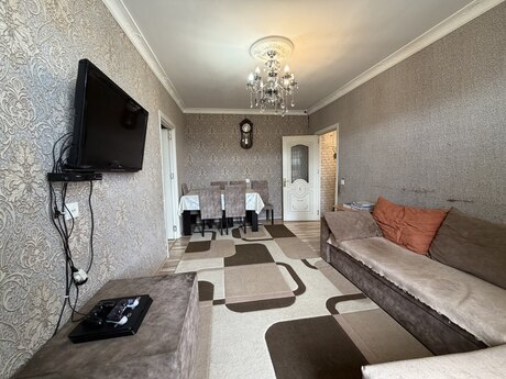 2 otaqlı köhnə tikili - Bakıxanov q. - 60 m²