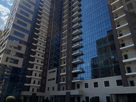 4 otaqlı yeni tikili - Şah İsmayıl Xətai m. - 180 m²