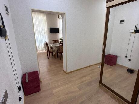 2 otaqlı köhnə tikili - Azadlıq Prospekti m. - 65 m²
