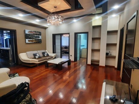 4 otaqlı mənzil, 214 m², Nəsimi: 625 000 ₼ 2