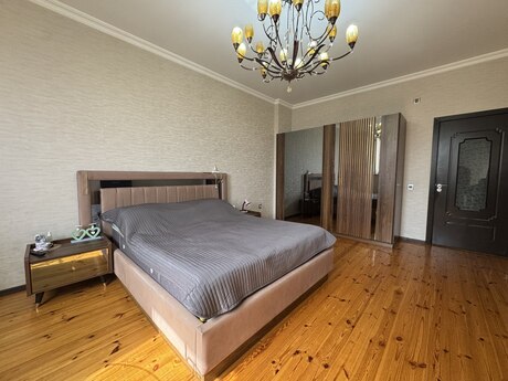 3 otaqlı yeni tikili - 8 Noyabr m. - 92 m²