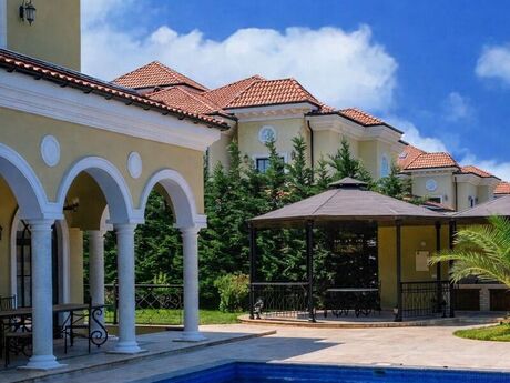 6 otaqlı həyət evi/bağ evi - Xəzər r. - 606 m²