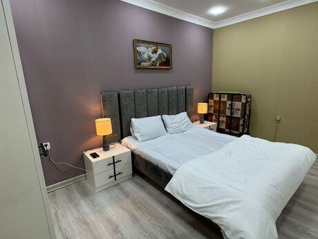 Elan №6028204 - Bakı, Sahil m., 2 otaqlı, 47 m², 1/4 mərtəbə