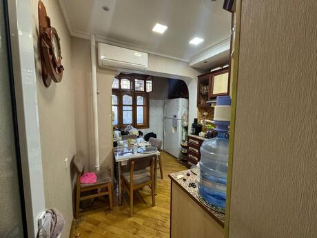 3 otaqlı köhnə tikili - Həzi Aslanov m. - 70 m²