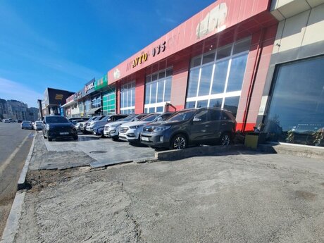 Obyekt - Ağ şəhər q. - 290 m²