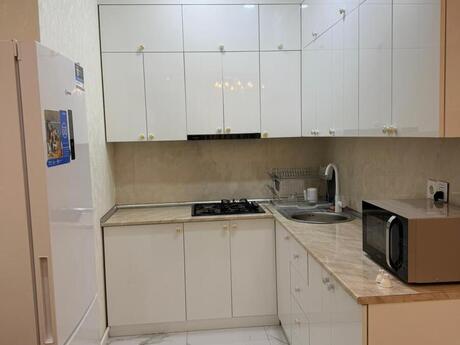 2 otaqlı yeni tikili - 8 Noyabr m. - 66 m²