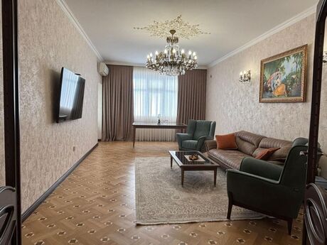 4 otaqlı yeni tikili - Nəriman Nərimanov m. - 165 m²