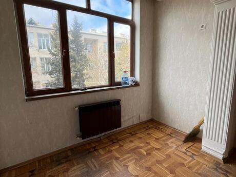 3 otaqlı köhnə tikili - Gənclik m. - 73 m²