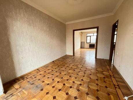 3 otaqlı köhnə tikili - Gənclik m. - 73 m²