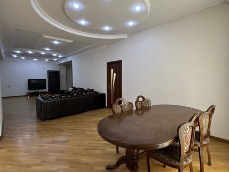 5 otaqlı yeni tikili - İçəri Şəhər m. - 220 m²