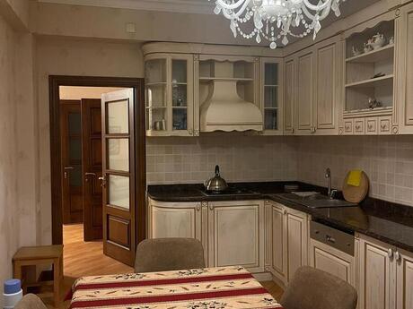 4 otaqlı yeni tikili - Badamdar q. - 160 m²