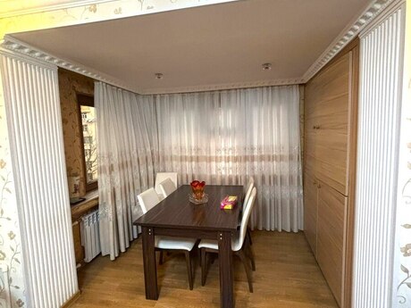 3 otaqlı köhnə tikili - Nizami r. - 70 m²