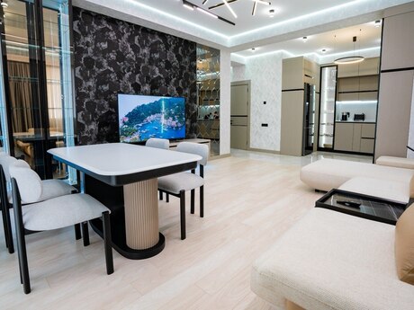 3 otaqlı yeni tikili - Ağ şəhər q. - 130 m²