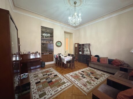 4 otaqlı köhnə tikili - Sahil m. - 120 m²