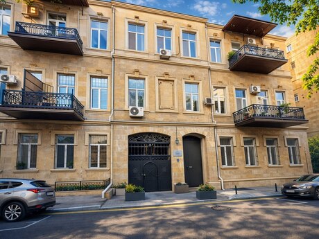 3 otaqlı köhnə tikili - Sahil m. - 100 m²