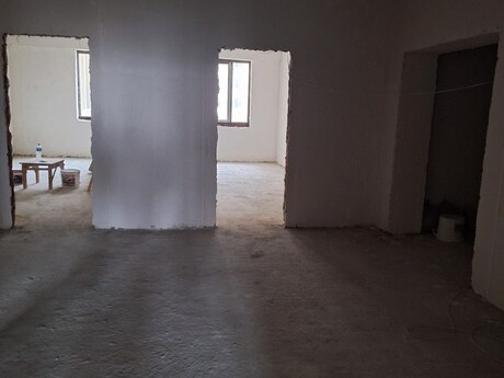 3-комн. новостройка - м. 28 мая - 167 м²