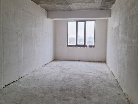3-комн. новостройка - м. 28 мая - 167 м²