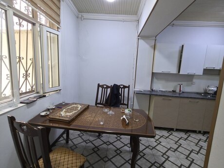 3 otaqlı köhnə tikili - Bakıxanov q. - 110 m²