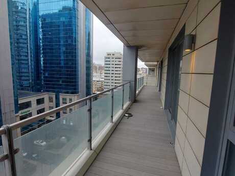 4 otaqlı yeni tikili - Şah İsmayıl Xətai m. - 220 m²