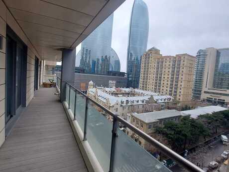 4 otaqlı yeni tikili - Şah İsmayıl Xətai m. - 220 m²