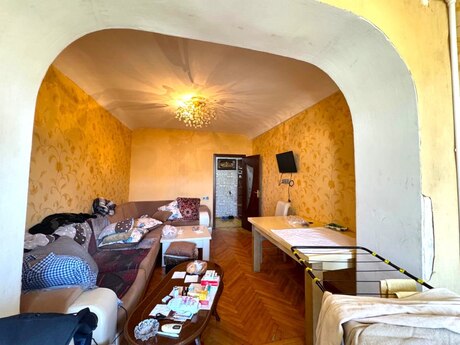2 otaqlı köhnə tikili - Nizami r. - 60 m²