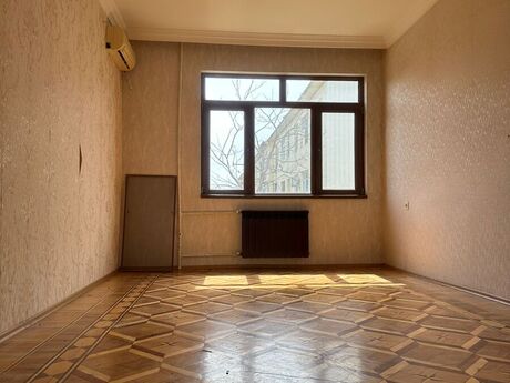 3 otaqlı köhnə tikili - Gənclik m. - 70 m²