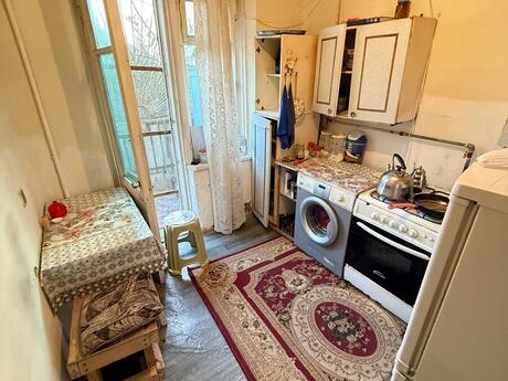 3 otaqlı köhnə tikili - Xətai r. - 70 m²