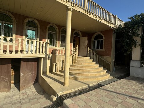 8 otaqlı həyət evi/bağ evi - Xocəsən q. - 260 m²