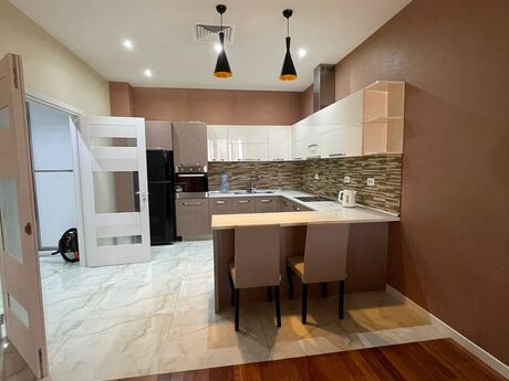 3 otaqlı yeni tikili - İçəri Şəhər m. - 110 m²