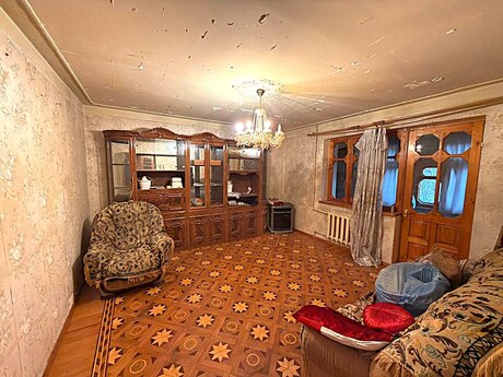 4 otaqlı köhnə tikili - Xalqlar Dostluğu m. - 100 m²