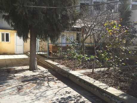6 otaqlı həyət evi/bağ evi - Bakıxanov q. - 250 m²