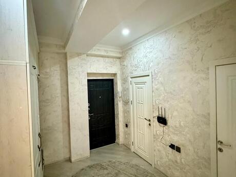 3-комн. новостройка - м. Ази Асланов - 105 м²