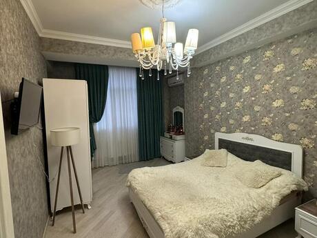 3-комн. новостройка - м. Ази Асланов - 105 м²