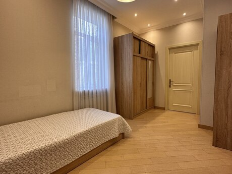 2 otaqlı köhnə tikili - Elmlər Akademiyası m. - 45 m²